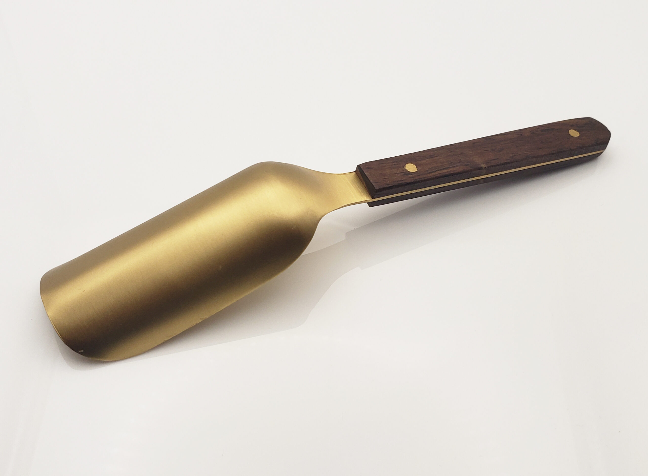 Metal Scooper with Wooden Handle - Image 4